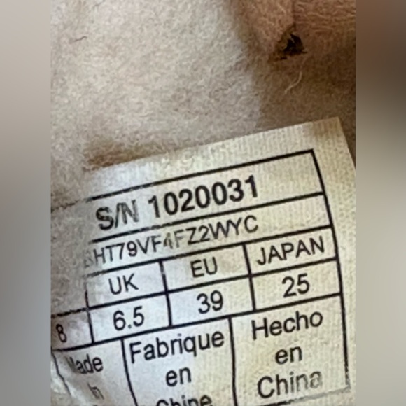 UGG DAKOTA LEATHER BOW SLIPPER SIZE 8 - Picture 4 of 9